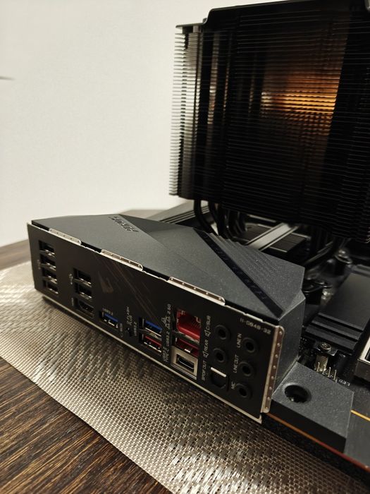 Комплект  Ryzen 7 5800x, aorus b550 pro v2, GOODRAM 32 GB  DDR4