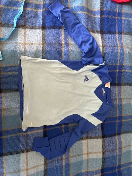 Футбольні шорти та футболки ,гетри на 8-10 р,ріст до 140