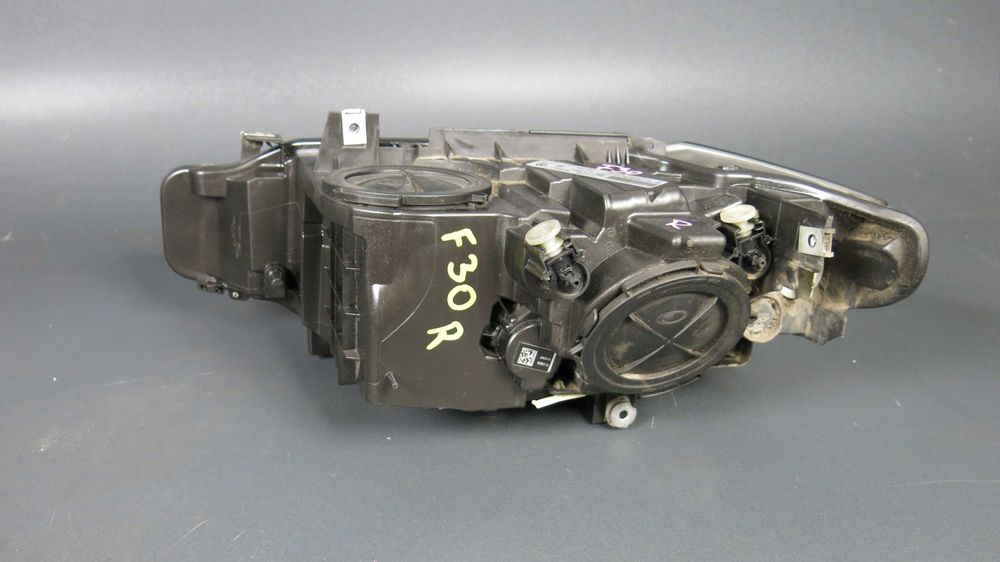 BMW 3 F30 lampa przednia prawa przód reflektor