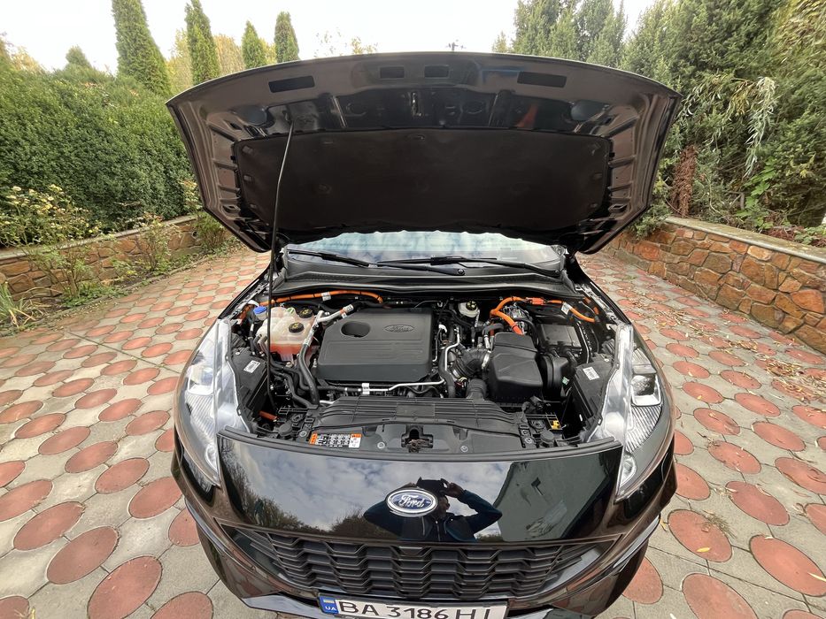 Ford Kuga 2.5 Plug Ih гібрид