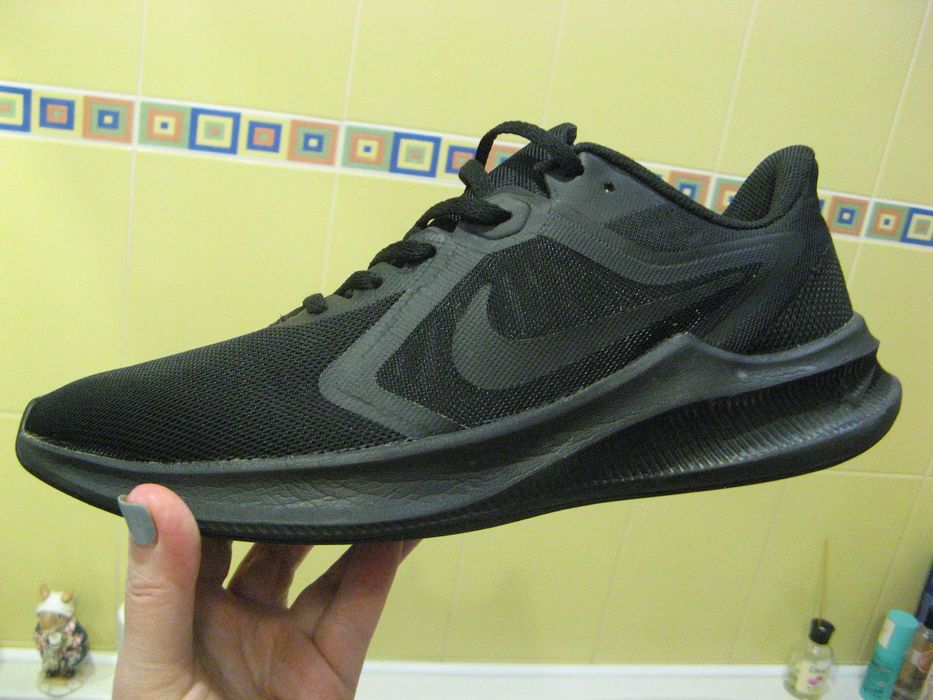 Кроссовки Nike  42