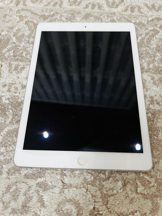 Apple iPad Air 32GB Silver