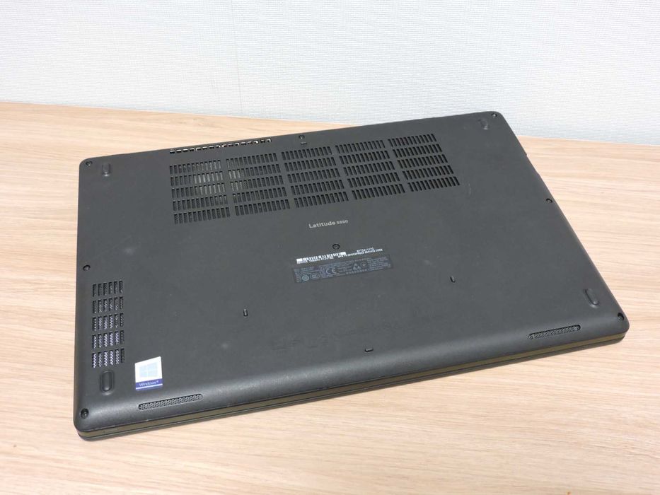 Dell Latitude 5590/15.6/i5 7300U/16GB/SSD256/UHD