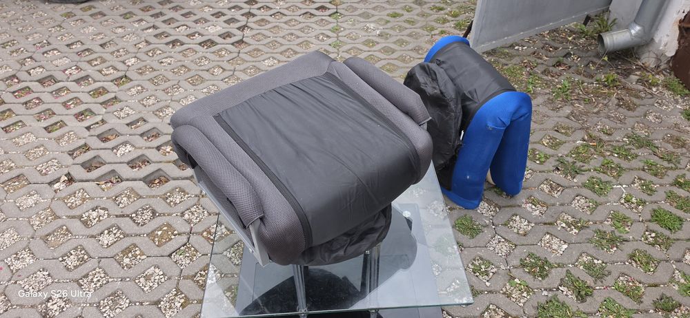 Małe fotele dwie sztuki