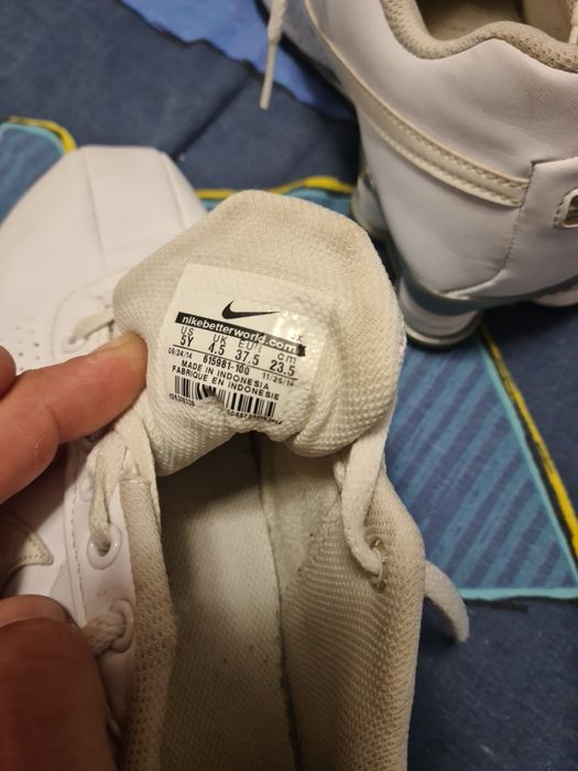 Женские кроссовки Nike Shox