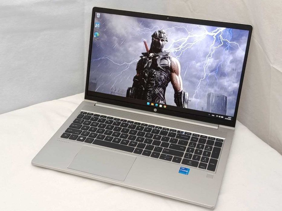 HP ProBook 450 G8 / intel Core i5-1135G7 / IPS / M.2/алюміній