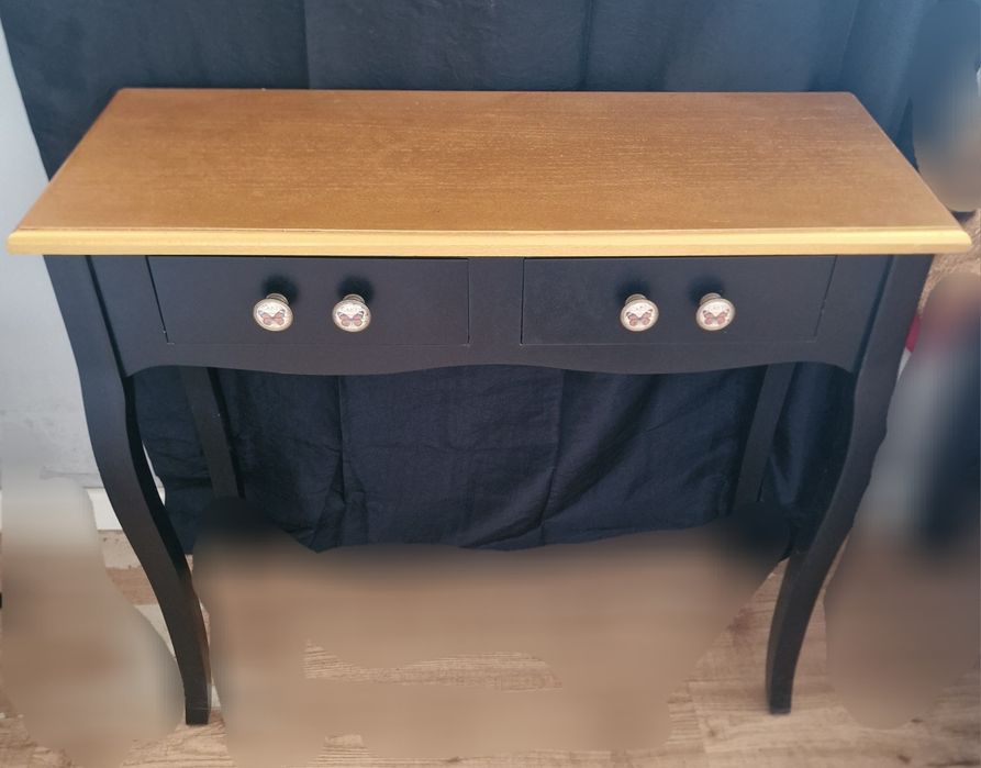 Aparador/consola preto e dourado