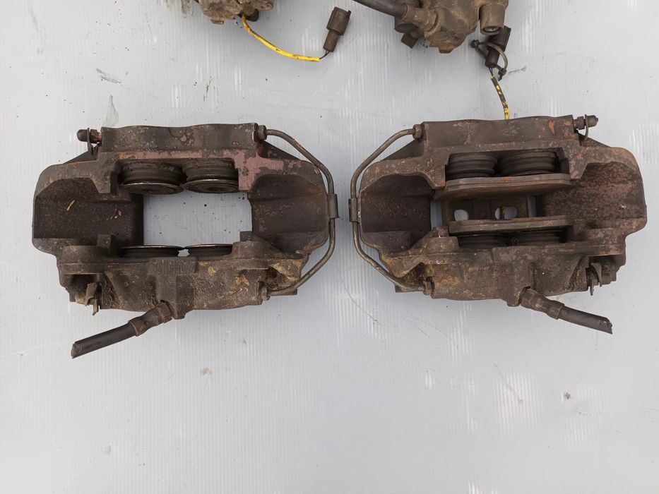 Zaciski czterotłoczkowe bmw e34 e32 750i m5 540i v8 535i 525i v8