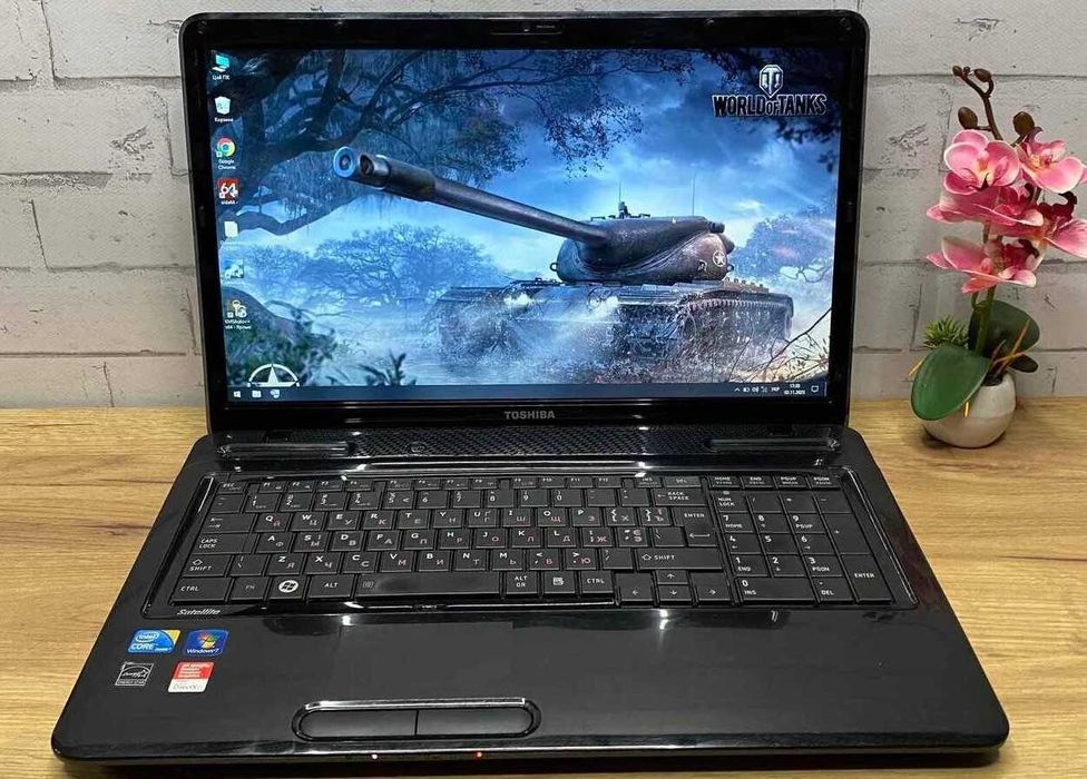 Ноутбук з ВЕЛИКИМ ЕКРАНОМ/i3-(2 (4)ядра/8 GB /SSD 400GB/батарея робоча