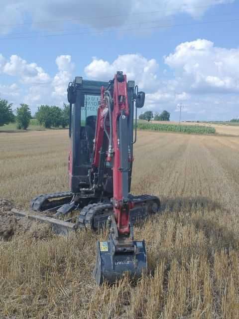 Usługi minikoparką oraz koparko-ładowarką