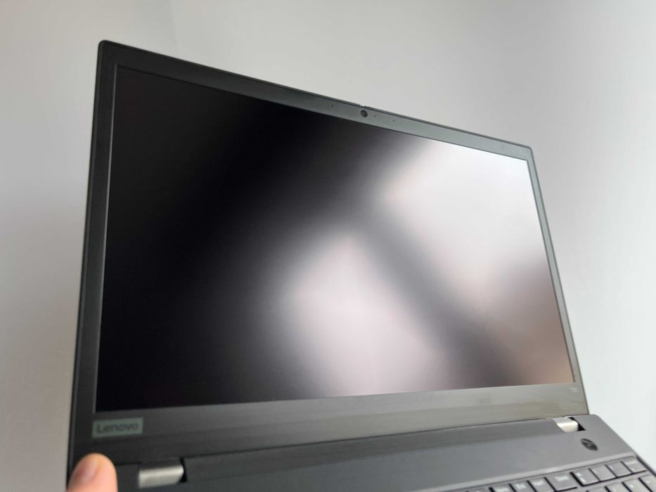 Lenovo ThinkPad T15 Gen 1 15,6 "  i5-10310U 16/256GB FHD Dotyk W11P FV