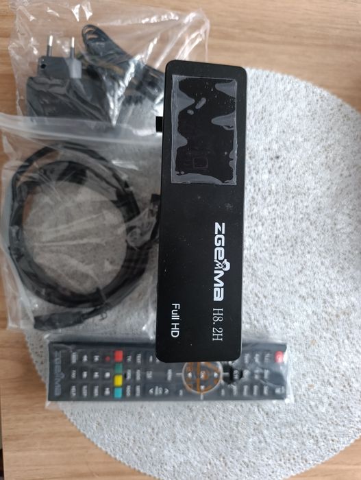 Tuner satelitarny Zgemma h8-2h Czytaj opis