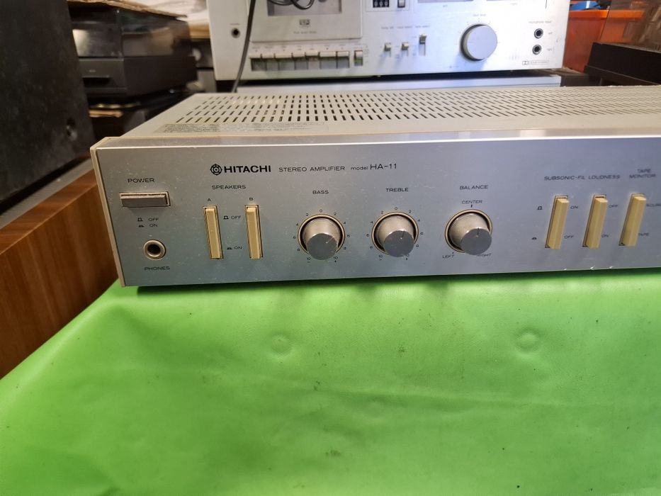 Wzmacniacz Hitachi HA-11