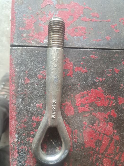 Буксировочний крюк гак Infiniti G25 G35 G37 4d 06-14 511121JA0A