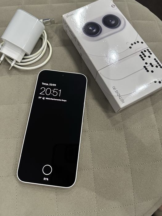 Nothing phone (2)  branco em bom estado