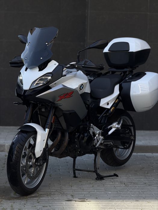 BMW F900XR - 3 Malas! Como Nova!