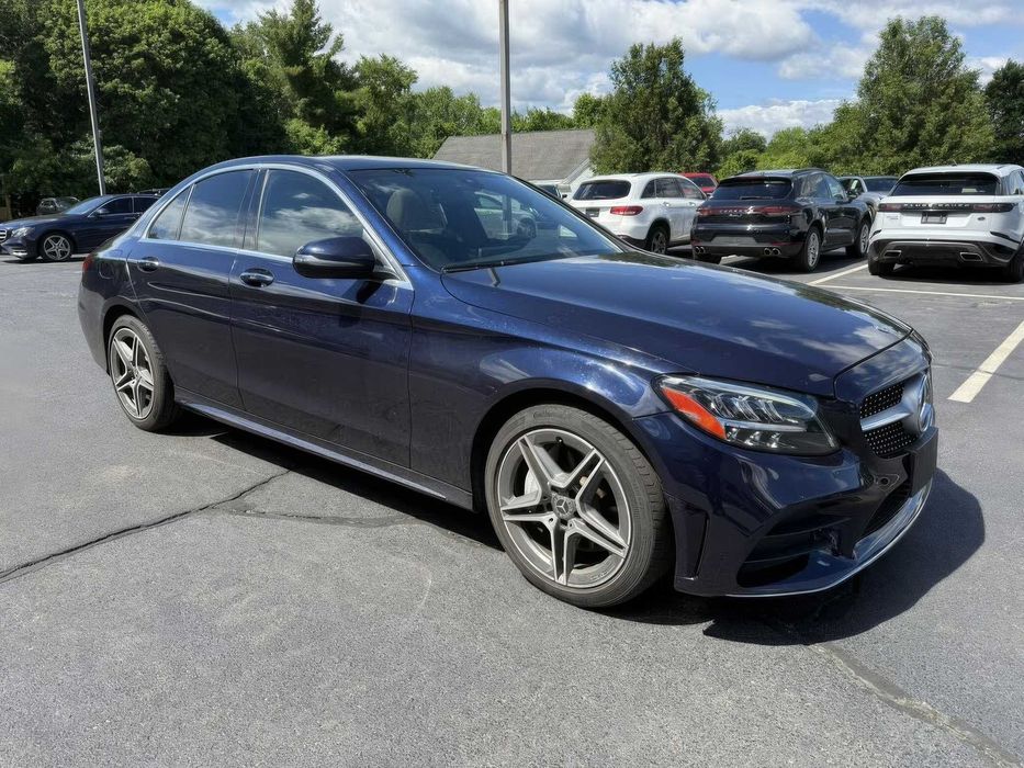 Mercedes-Benz C300      2020