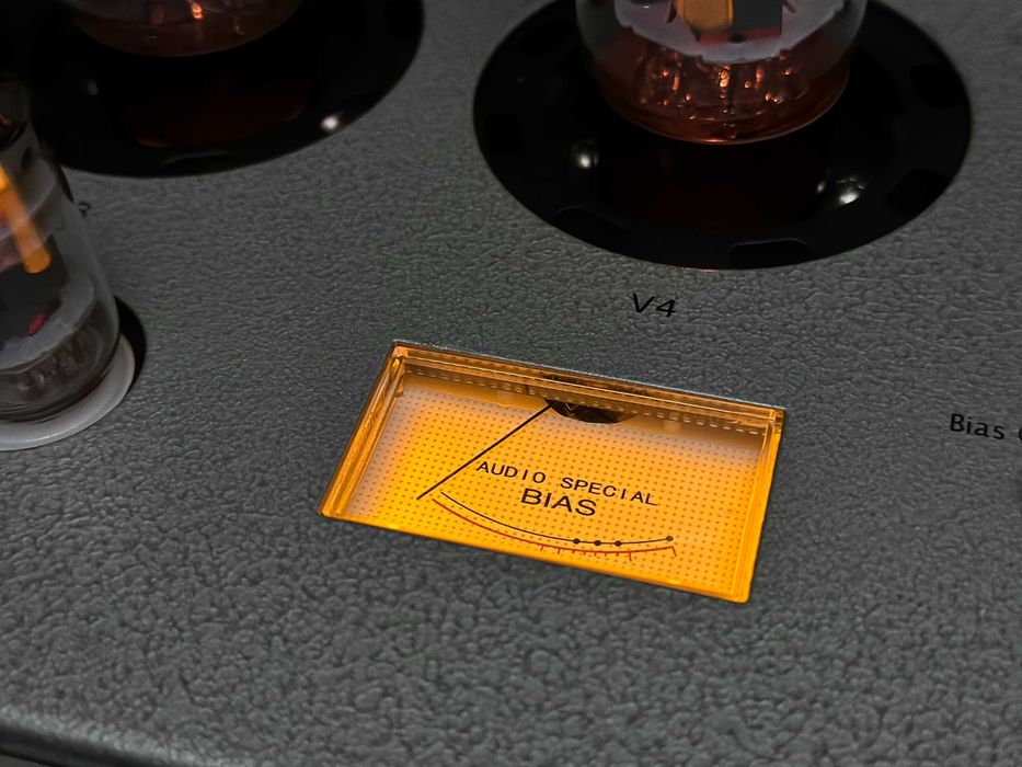 Ламповий підсилювач Line Magnetic LM-211ia на лампах EL34