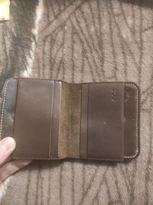 Кошелек,  портмоне.