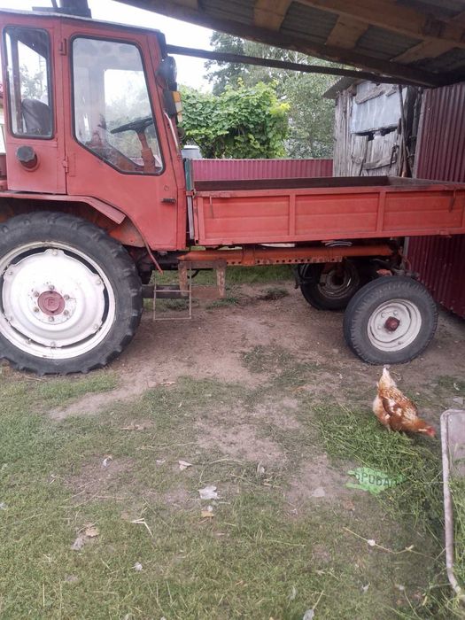 Продам трактор Т16