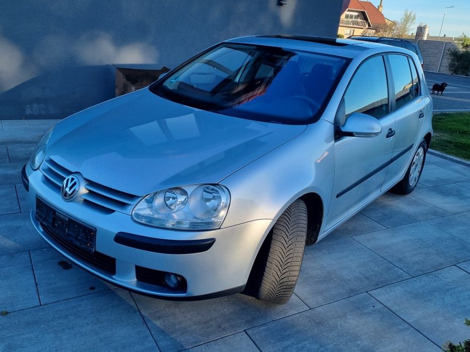 Golf 5 rok 2004- 1.6 FSI Bogata wersja