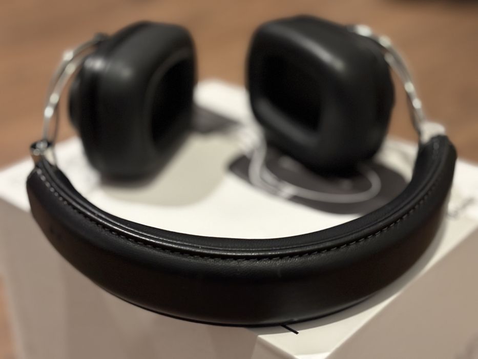 Bowers & Wilkins B&W P7 Wireless Headphones – Immaculate Condition63824723567363122