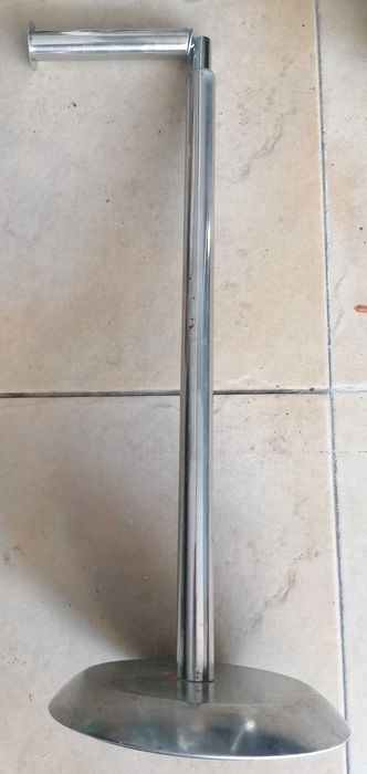 Suportes de WC, papel e piaçaba, 2 peças inox, por 5€