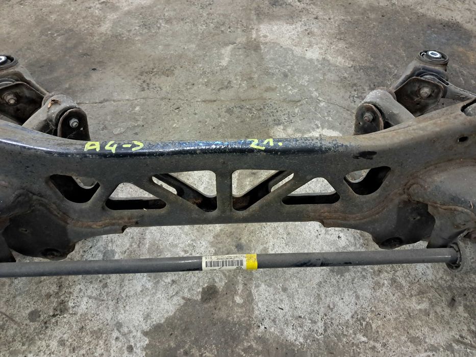 AUDI A4 B8 belka sanki wózek kołyska zawieszenia tył tylna kompletna