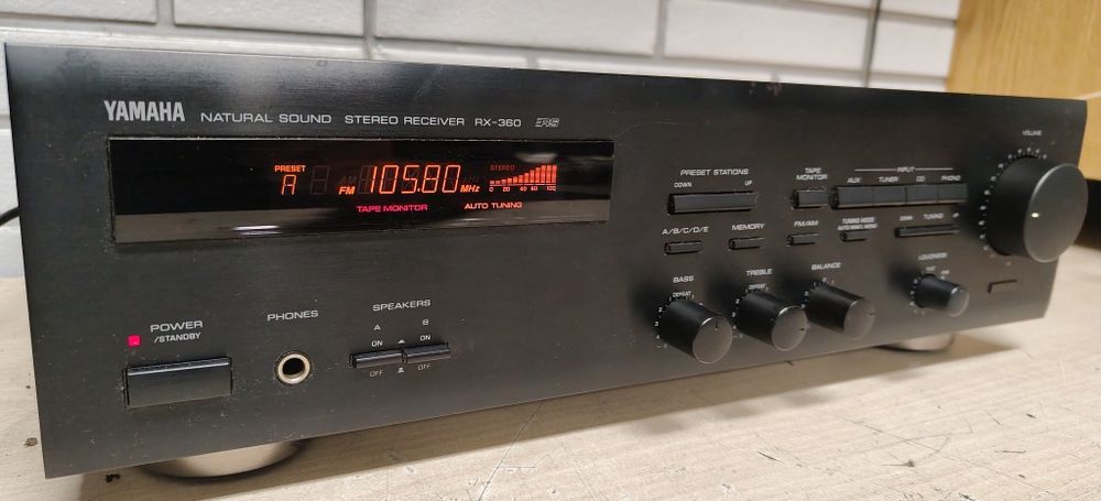 Amplituner Yamaha RX-360 RS.