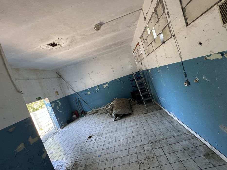 Wynajme działke 1400 m2 Utwardzona z Wiatą i Budynkiem Gospodarczym