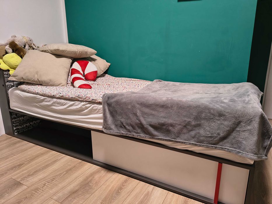 Meble młodzieżowe Szafa, komody, łóżko