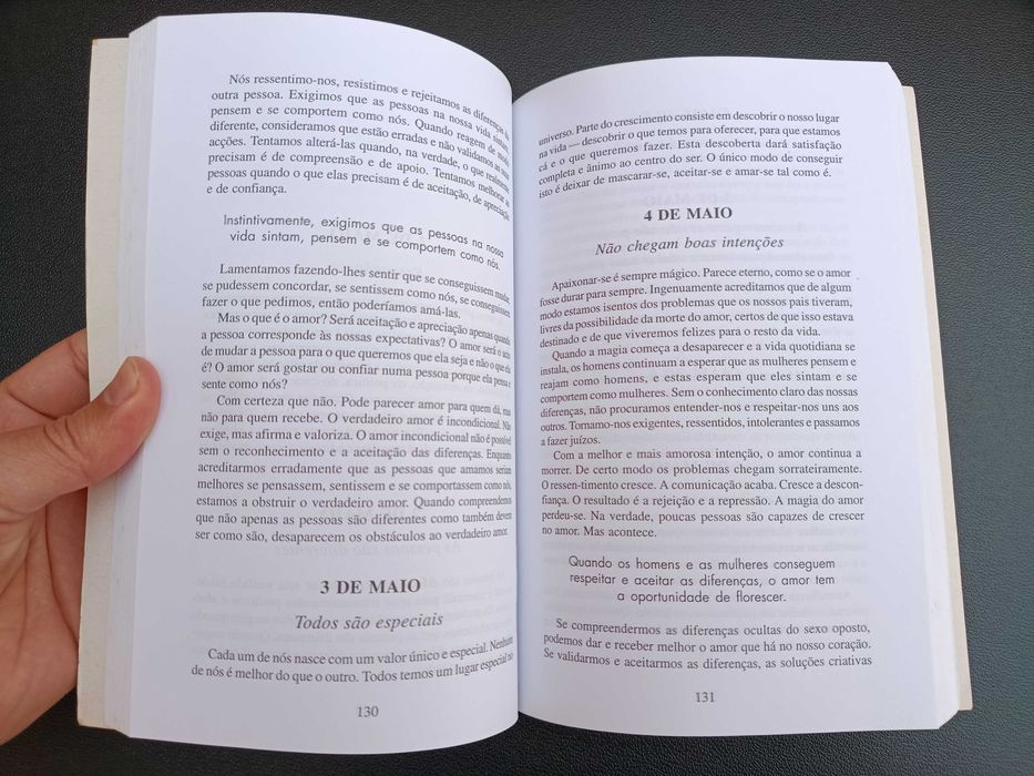 Livro "Livro dos Dias", de John Gray