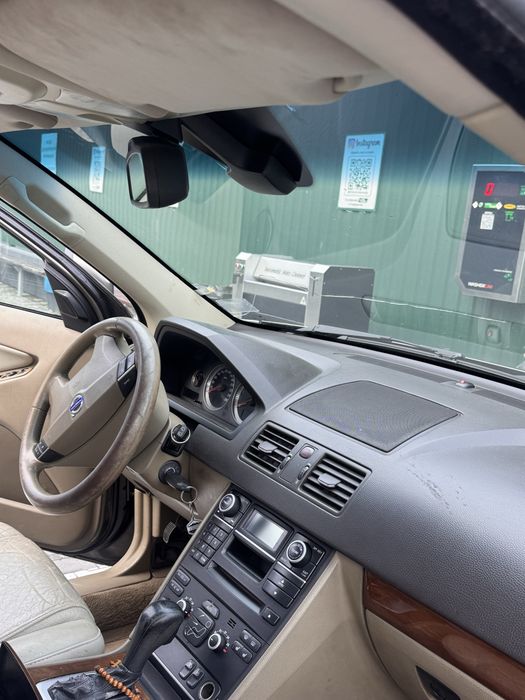 Продам Volvo XC90: 6 000 $ - Volvo Чернівці на Olx