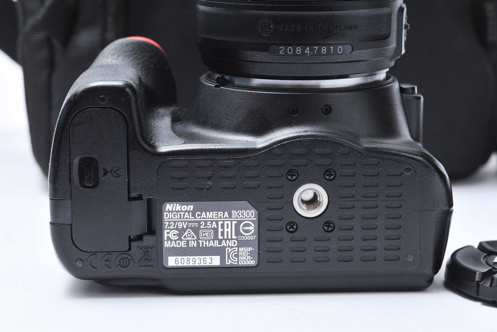 Nikon D3300 C/ lente 18-55mm (excelente estado)