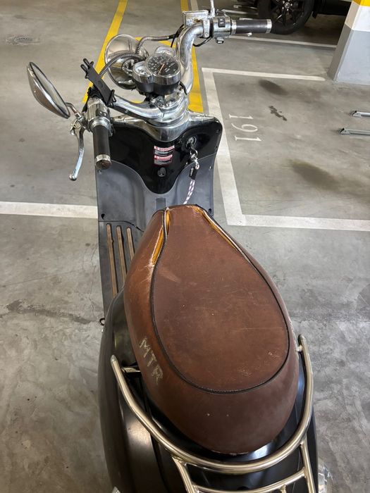 Vendo mota 125 a precisar de alguns reparos (simples )