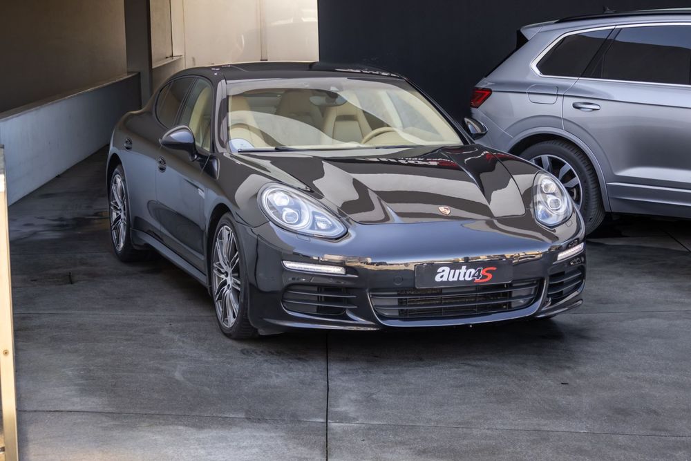 Porsche Panamera Platinum Edition