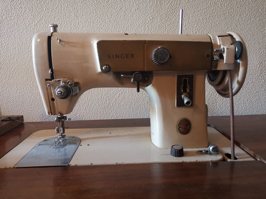 Máquina costura Singer