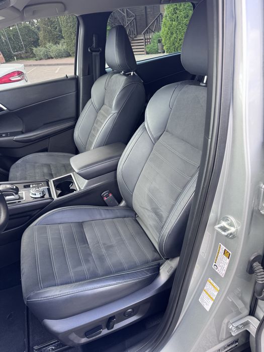 Mitsubishi Outlander 2023