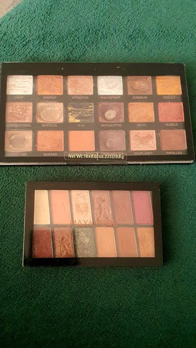 Duży zestaw cieni do powiek dwie paletki 30 kolorów!