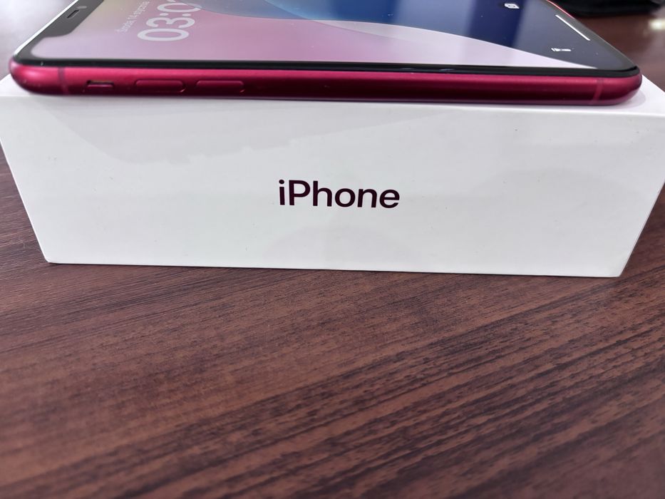 Iphone 11 64 GB super stan, czerwony