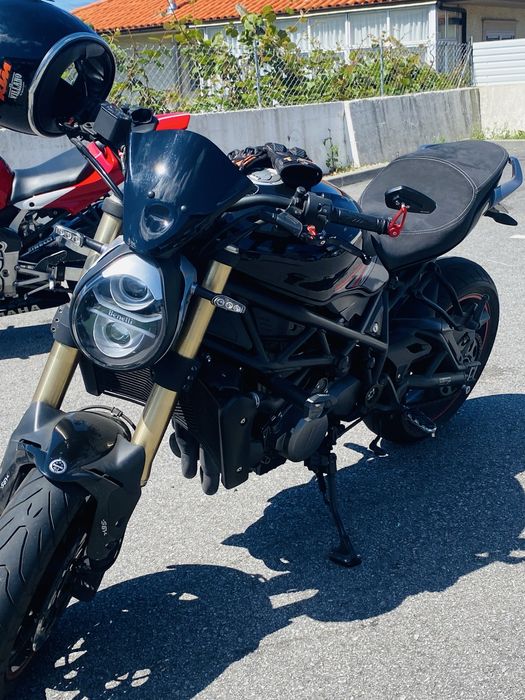 Vendo ou troco benelli 752 S