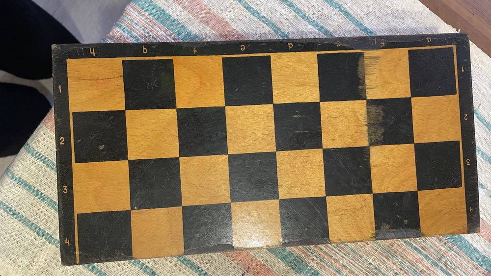 Продаю бу шахи в нормальному стані фігури не всі рідні