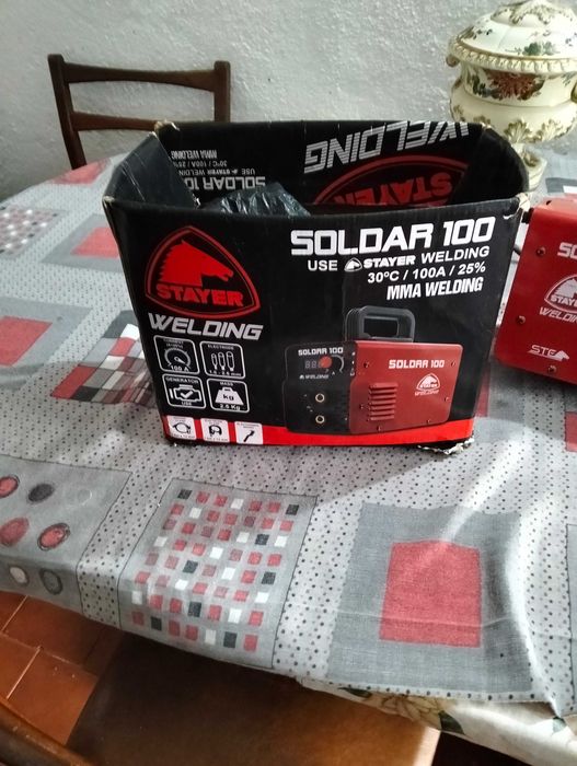 Maquina de soldar a eletrodes como nova