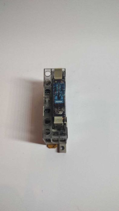 Реле Omron 24 в , 6 а, Кріплення на Din рейку