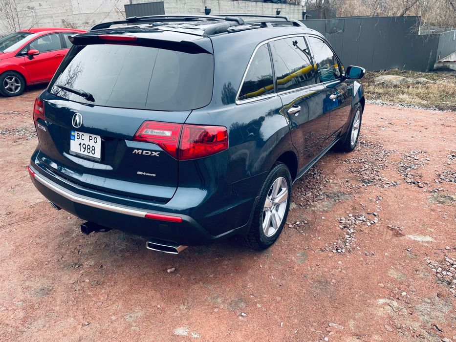 Acura MDX семь мест полная комплектация