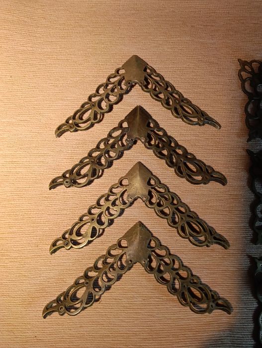 Ferragens Antigas em Latão/Bronze para restauro de móveis