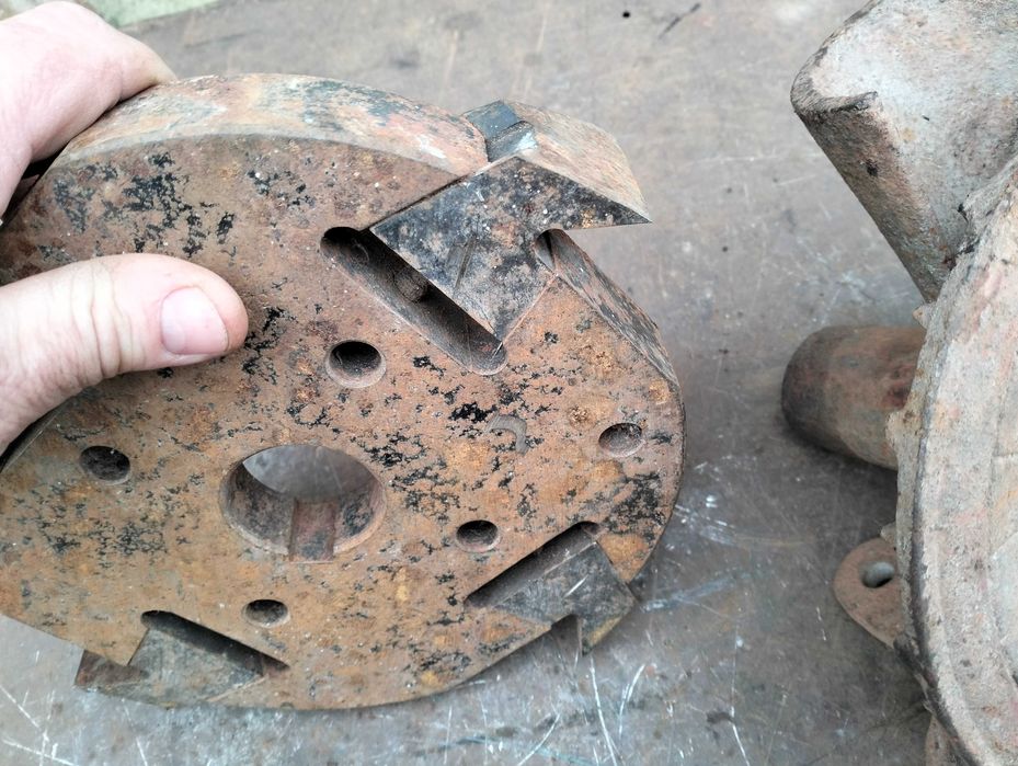 Лущилка кукурузы ручная  ( Фреза по дереву 23 см 350 гр) бу