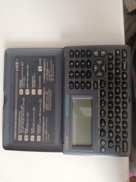 Kalkulator/Organizer CASIO SF-3700A 64KB