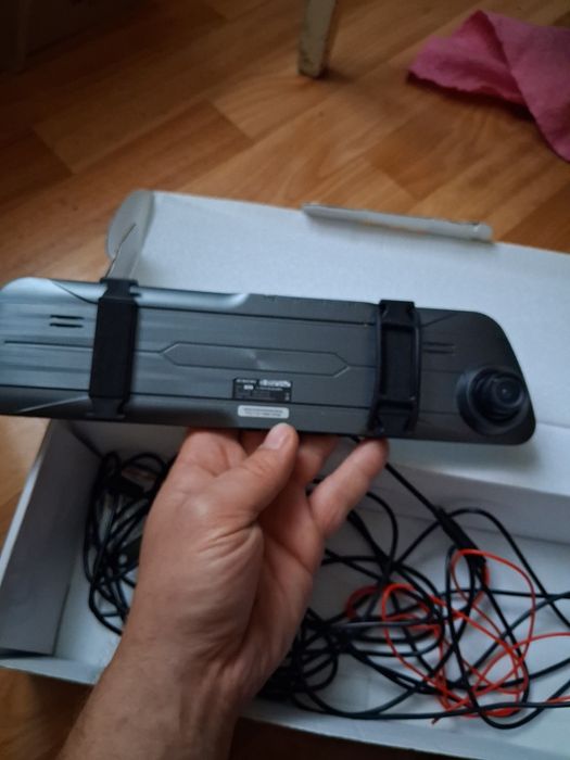 Відеореєстратор з камерою заднього виду