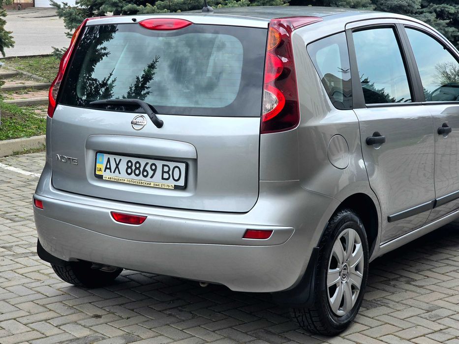 Nissan Note 2012г.в. 1.4 бензин не крашен, пробег 89 тыс